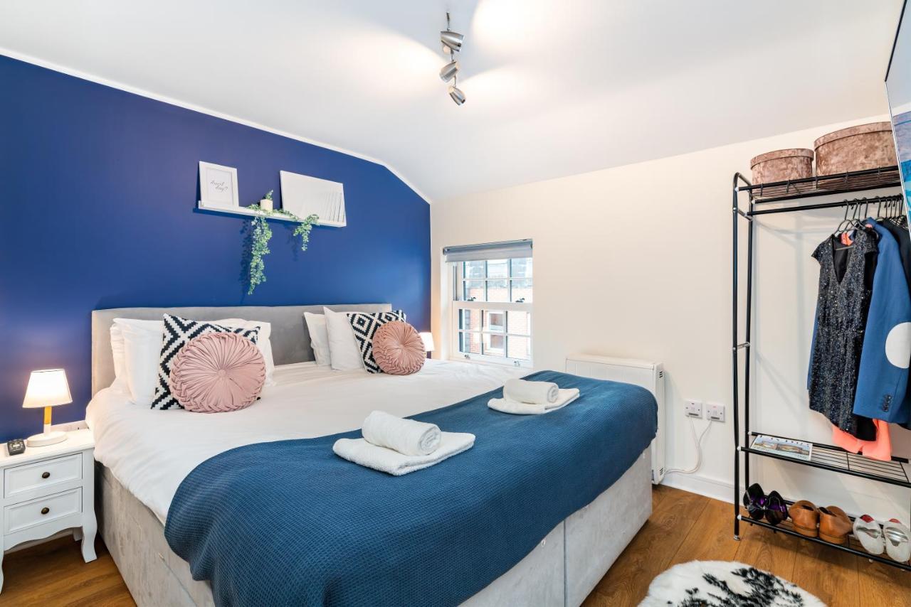 Town Center Apartment With 55” Smart Tv+Netflix 安德沃 外观 照片